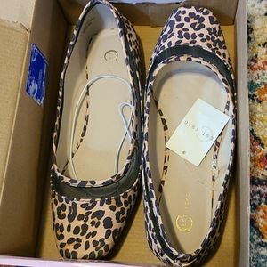 Leopard Print Flat Shoes